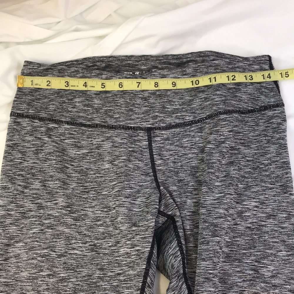 Reebok Athletic Black Heathered Leggings Size Medium - Picture 6 of 10